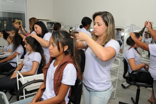 Cursos Gratuitos CAEC Guarujá 2017: Vagas, Inscrição